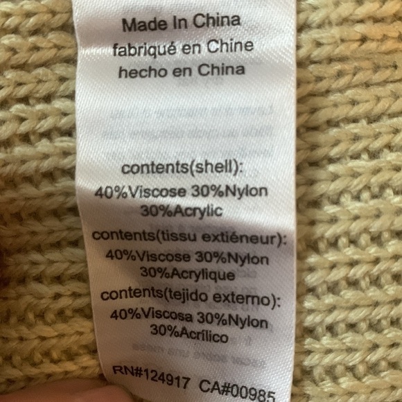 Danielle Bernstein Oversized Crewneck Chunky Sweater Size S/M NWT - Picture 5 of 7